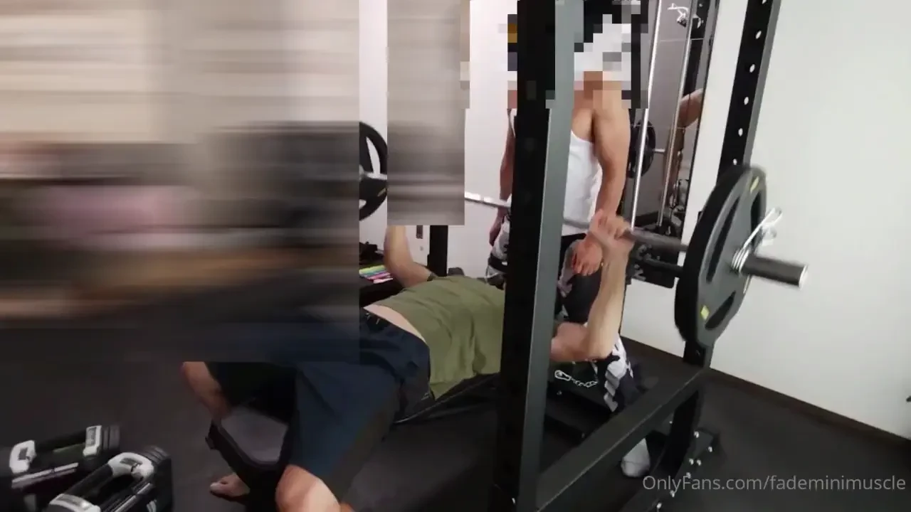 Safari safari gym fuck with mr safari this is the long awaited video 