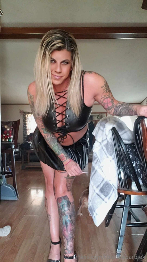 Two sides of ivy come and enjoy them both the sweet side and the spicy part 1 