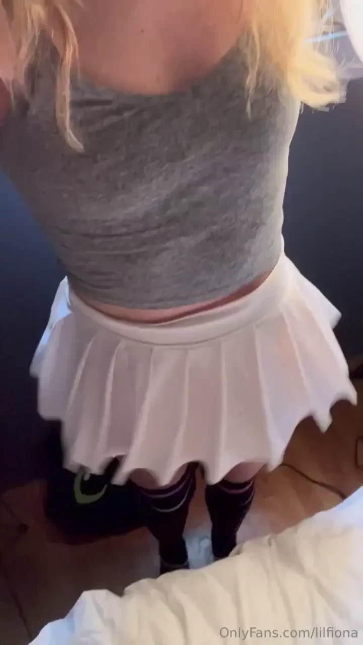 Wanna fuck me in my cutie lil skirt i m not wearing panties 