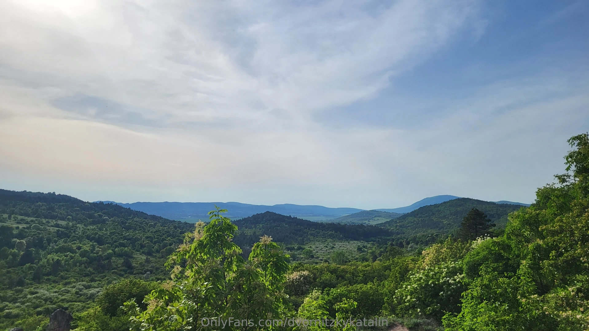 Szia kedves tavasz s naps t s vid ms g mosolyogj te is sokat s 