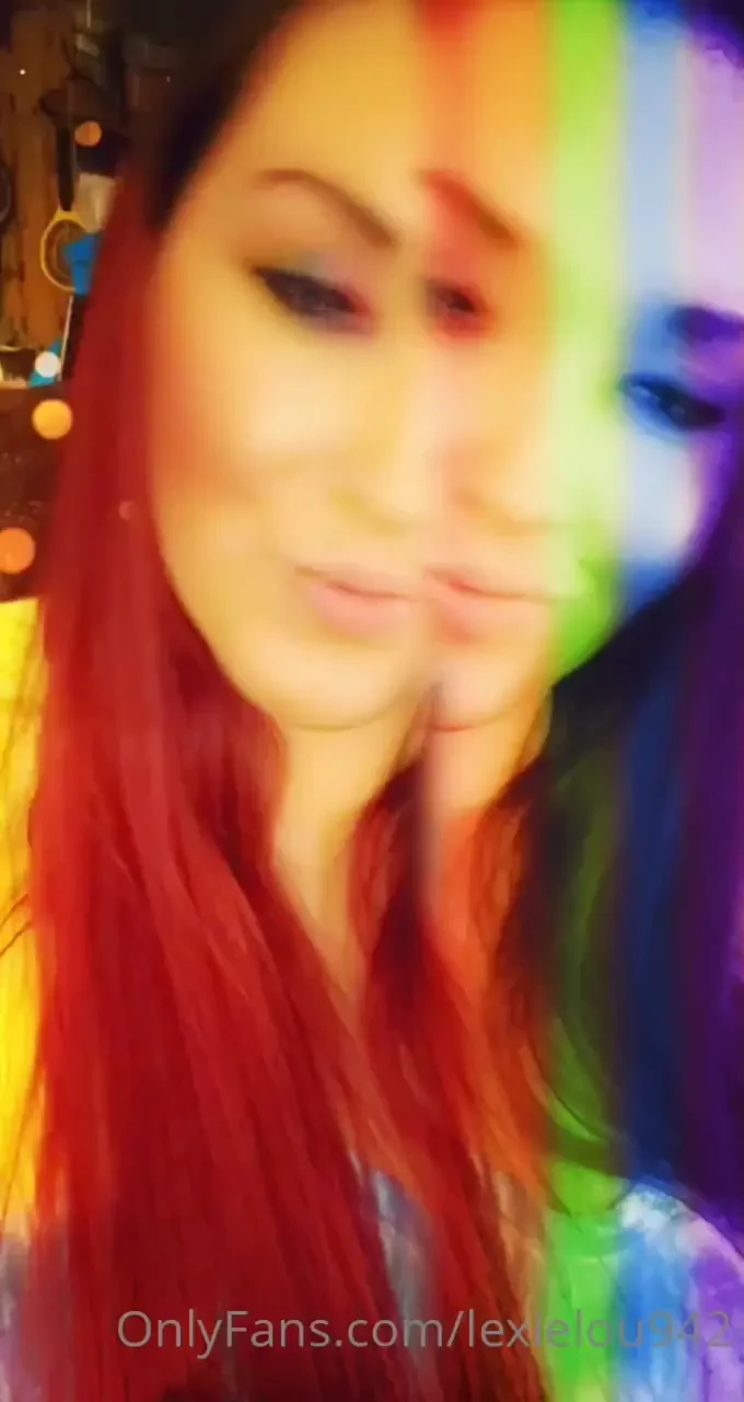 Happy pride month from my bisexual sexy self to you send me some tips 