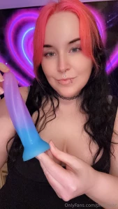 Ohhh a new toy