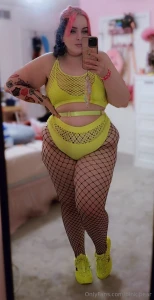 I got dressed up for a rave recently i really like this outfit part 1