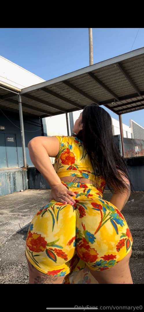 Follow my vip badpenelope 