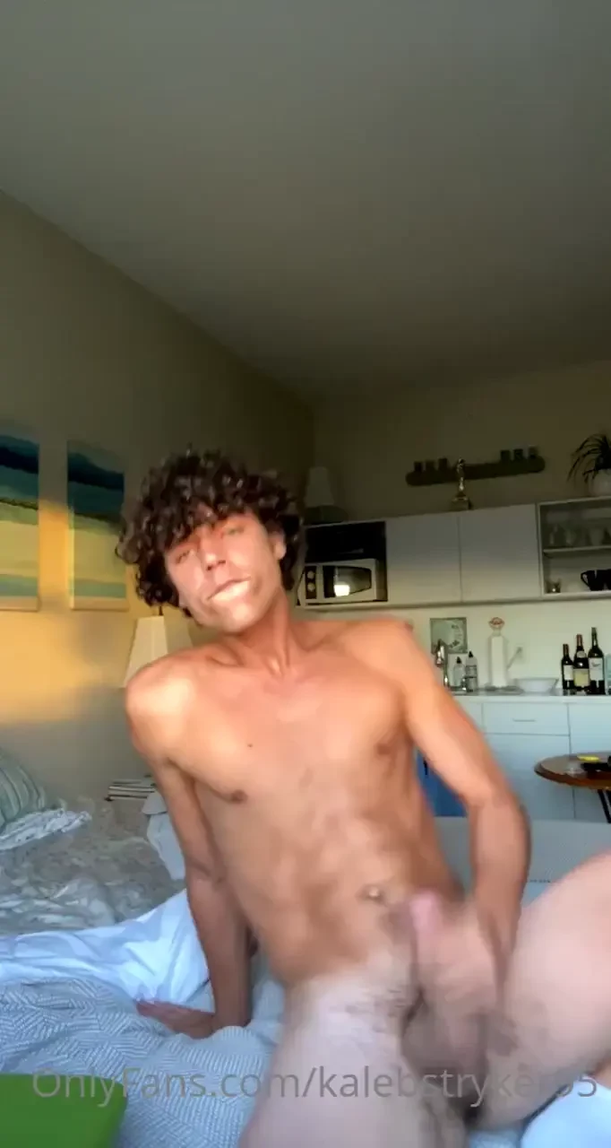 Here s a nice big cumshot today from me to you send a tip if i helped 