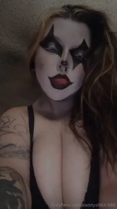 Would you get freaky with a clown