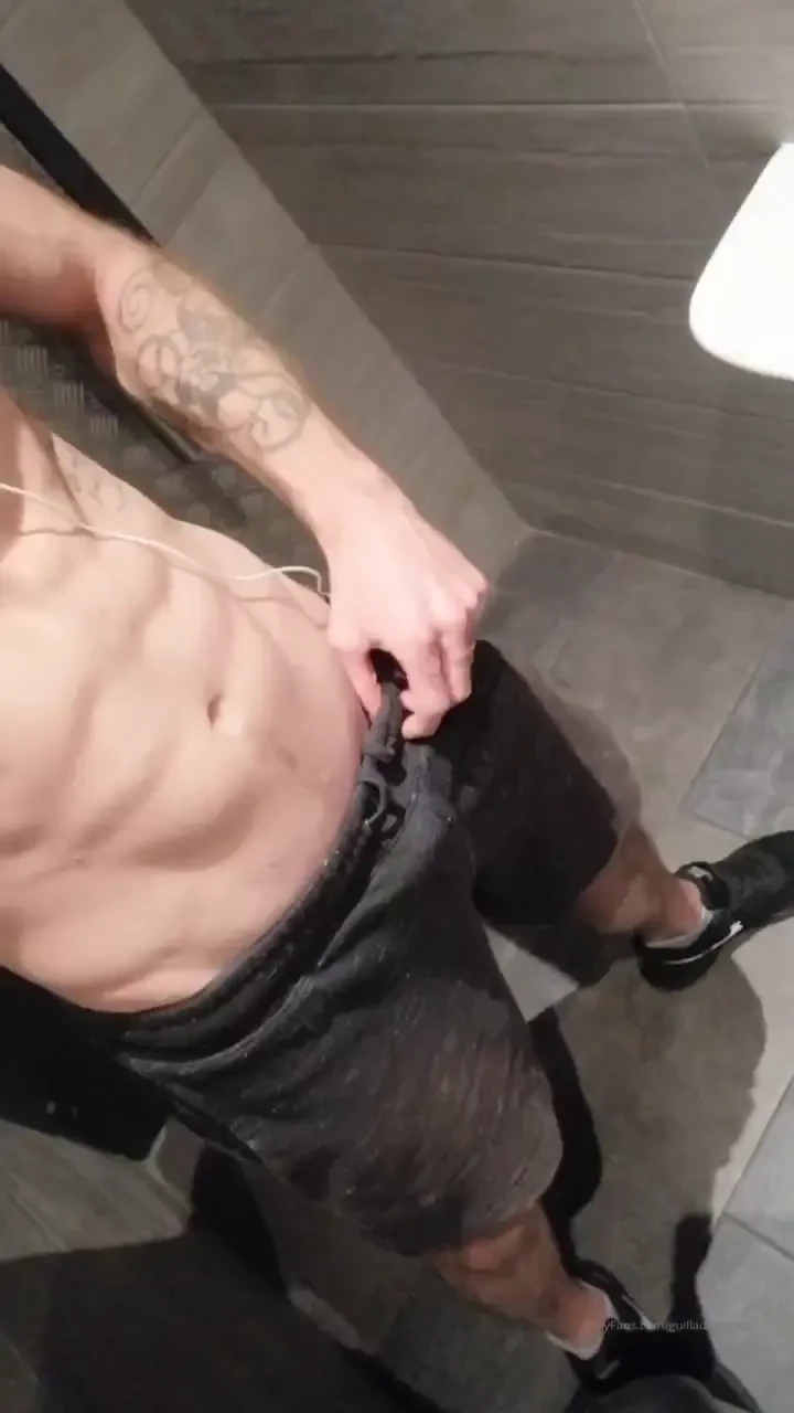 Horny in the locker room of the gym you want a personal video send me 