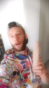 Hey bitches i cell the last guillaume wayne s dildo send me dm if you part 1