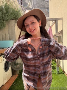 Don t miss it jadiexx she jadiexx needs your cock more than ever this part 256