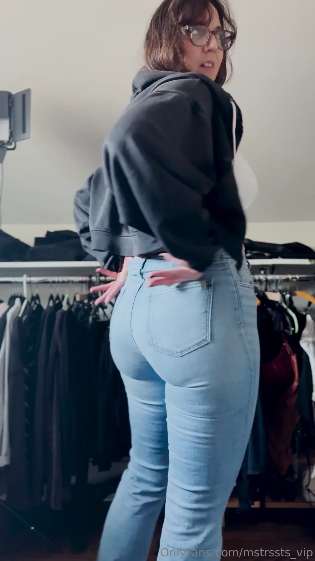 Wardrobe malfunction my go-to casual mom outfit i was wearing these 