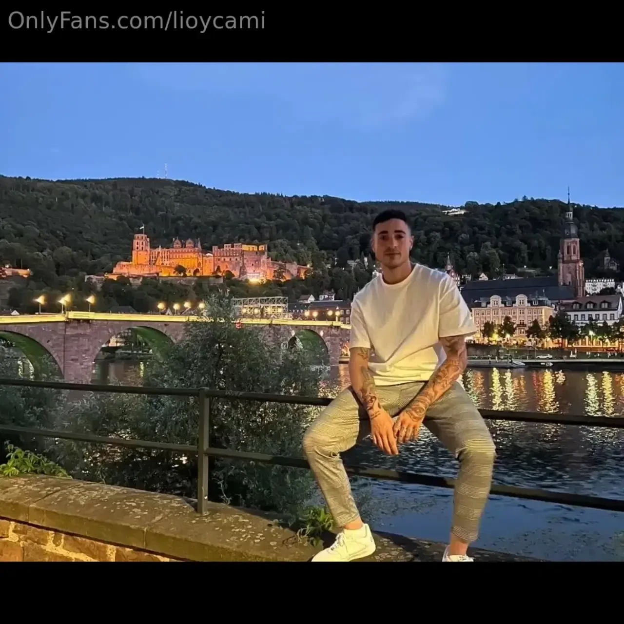 Hello bastards voyeurs i know you only want to fuck my girlfriend but 