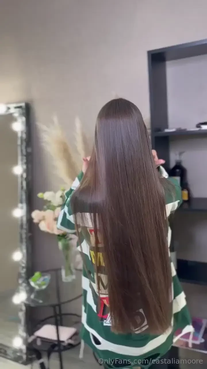 Just letting my hair do the talking 