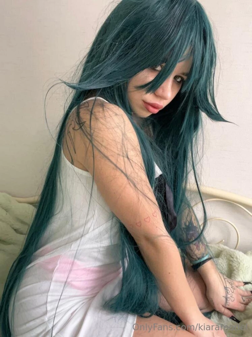 This demure liki_blue waiting to be seduced get pussy wet and she will part 534 