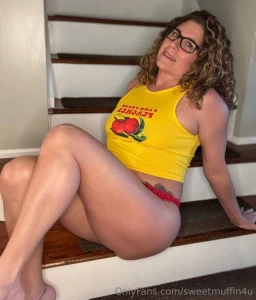 Are you in the mood to do something fun and naughty sweetie