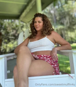 Take a guess if i m wet down here or not