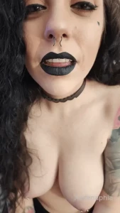 Kisses and titties part 1