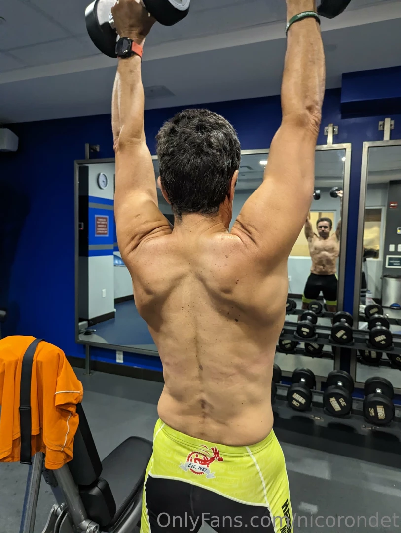 Lighter weights and slower motion help working the stabilizer muscles part 1 