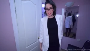 This real estate agent is ready for anything for the sale the client