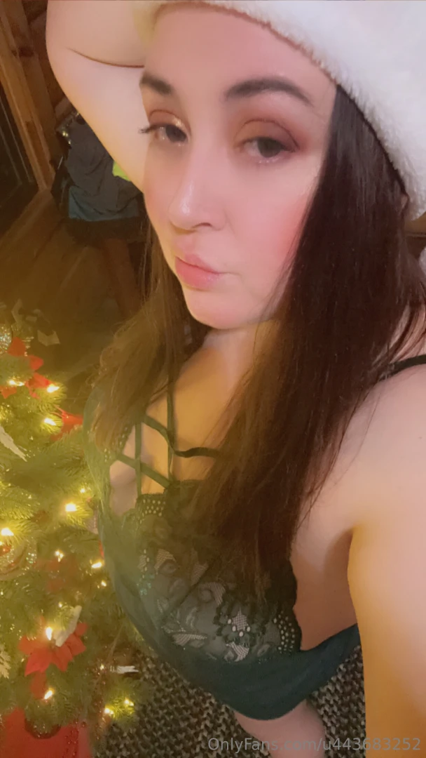 You know you want me under your tree or you for christmas 