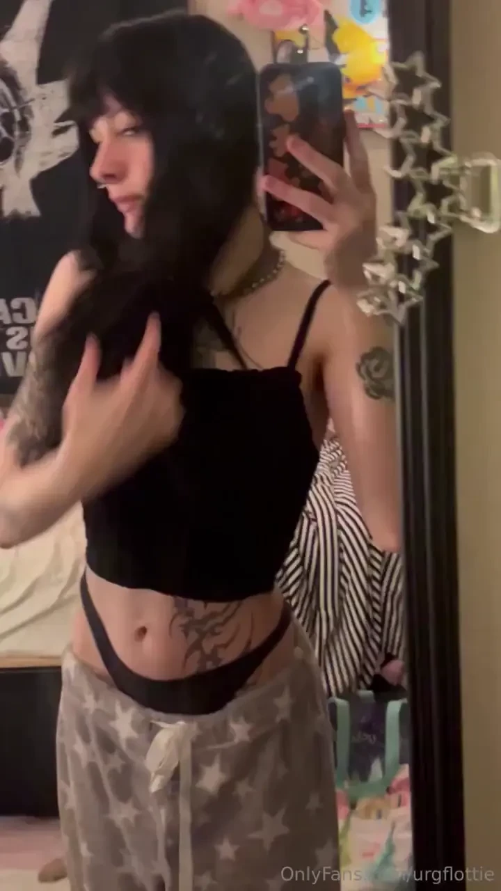 Cut layers in my hair last night really happy it turned out good doing 