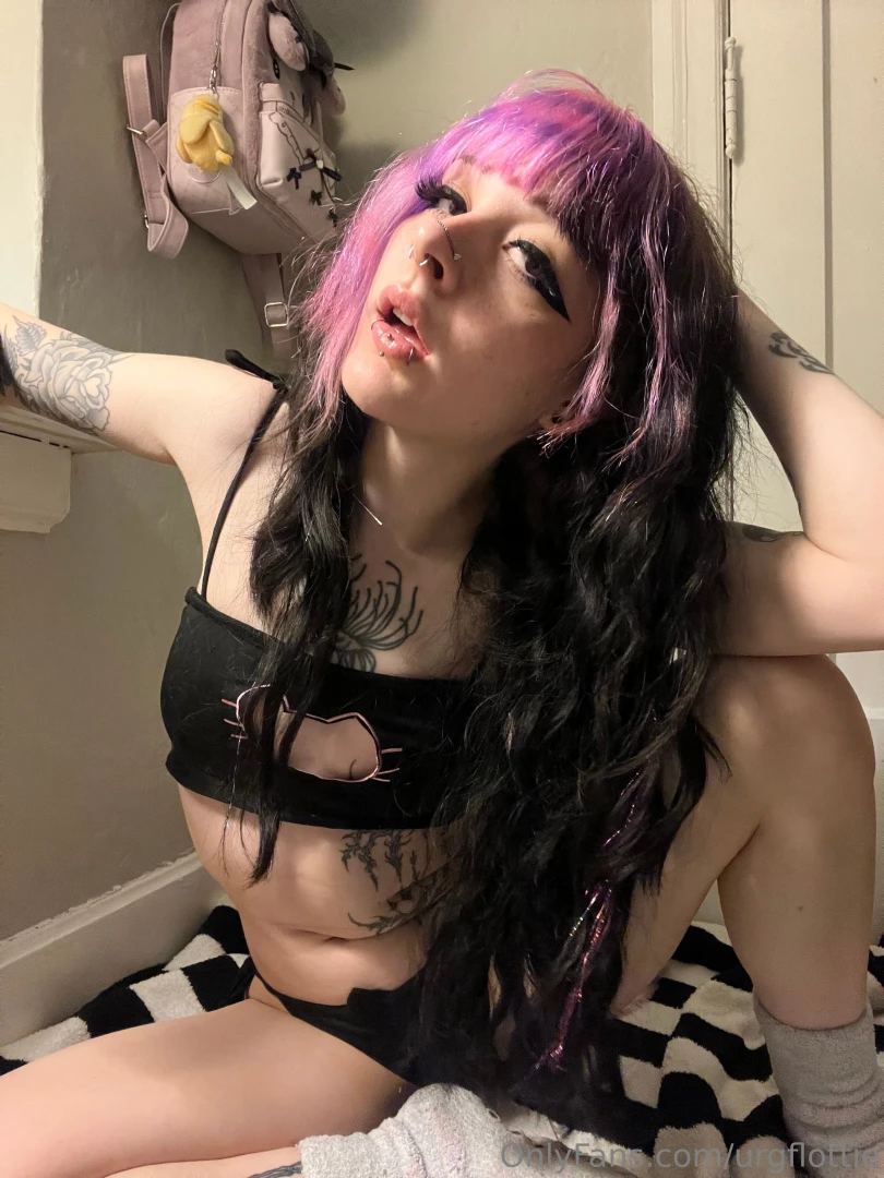 Your cum would look better dripping down my chin c 