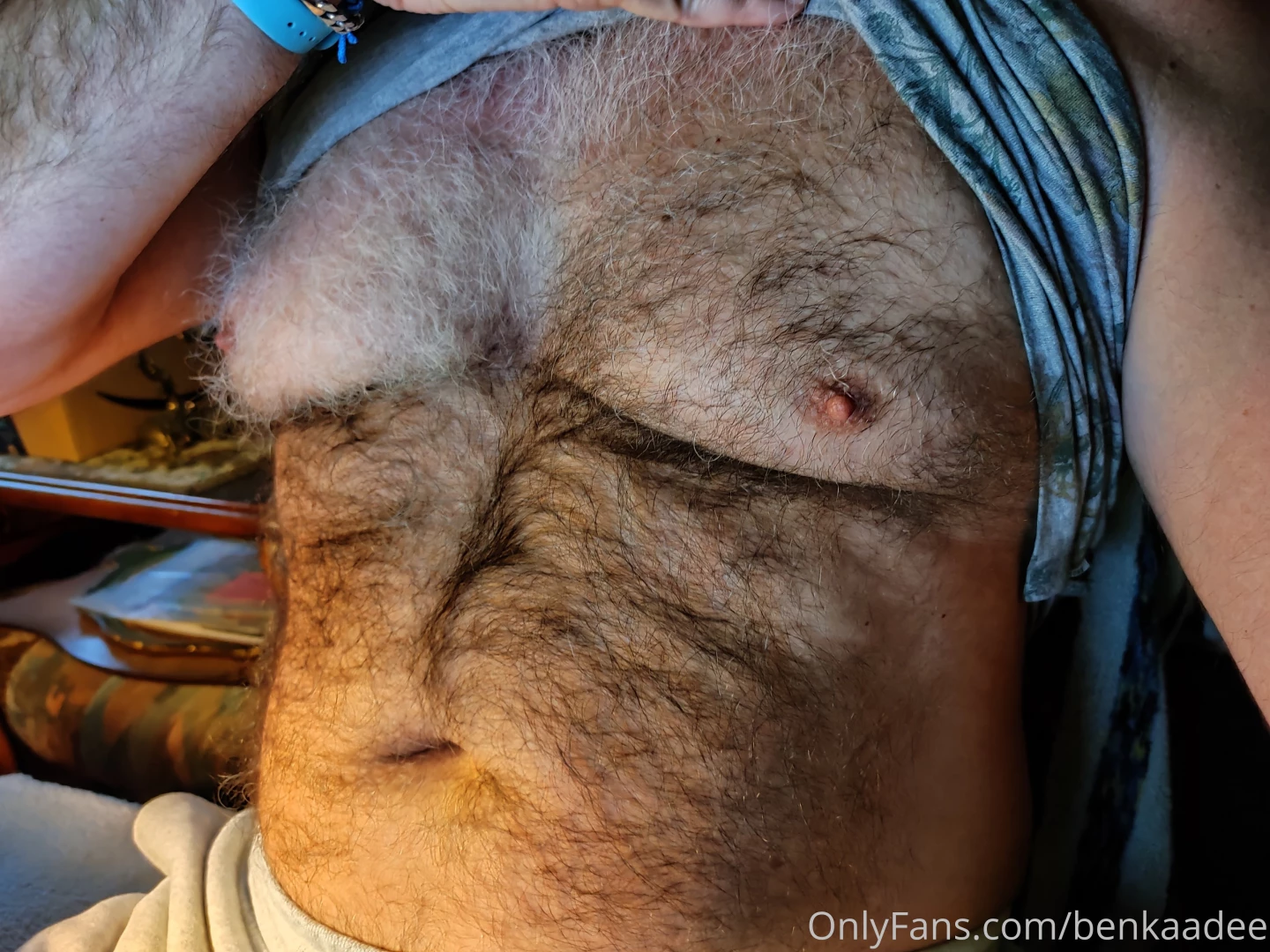 Hello my fans today some hairy tits some macro nipple pics and some part 7 