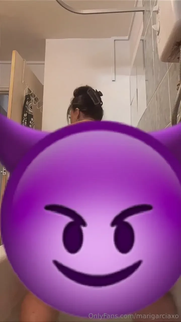 Dm or tip for full explicit video 