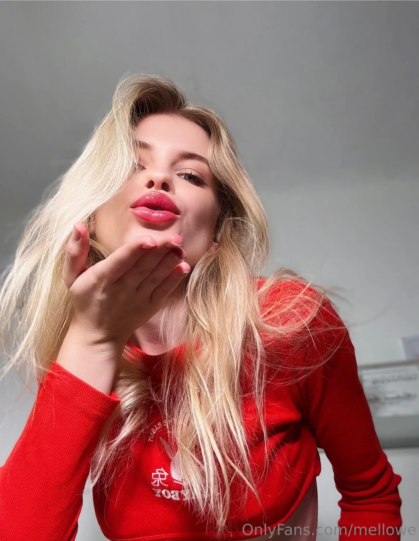 Subscribe blondness she is waiting for you hi blondness who was the part 11 