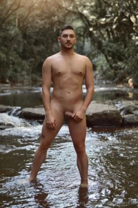 Secreetmassage i m 32 y 1 78 height and 7inces 18cm i am a renowned part 105