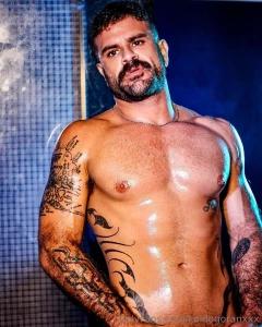 Fernando_brutto this is fernando_brutto a hot brazilian stud he s a part 4