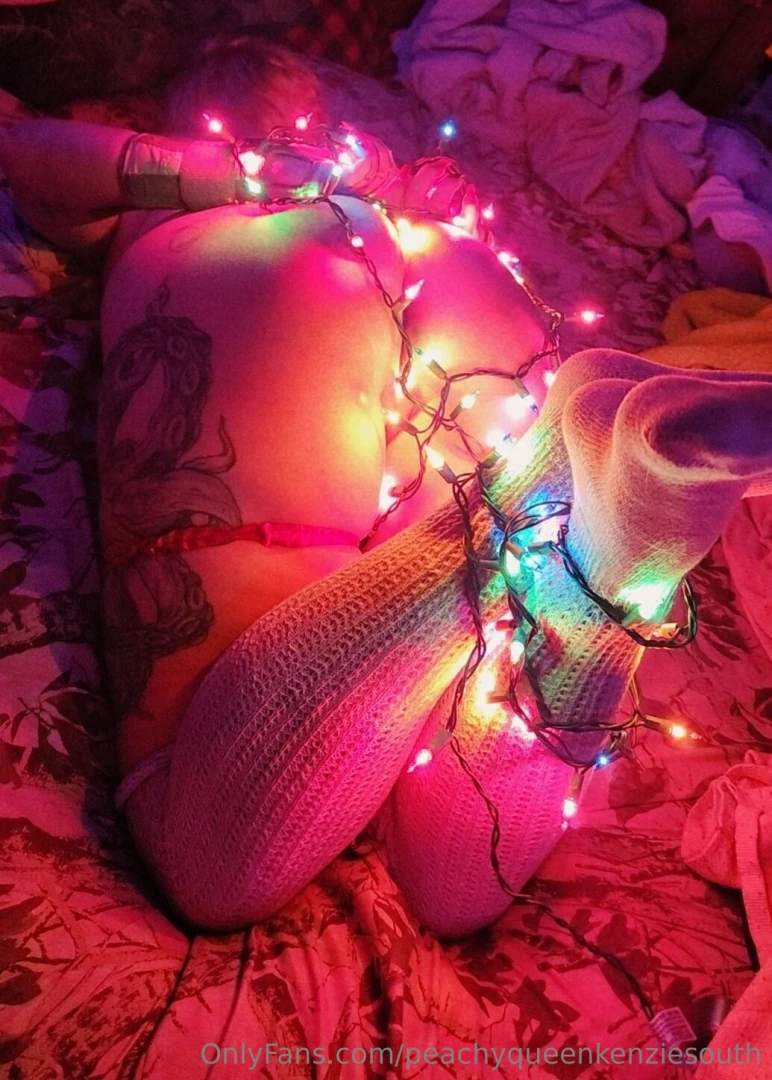 Let s get into the holiday spirit together cum and unwrap me or leave 
