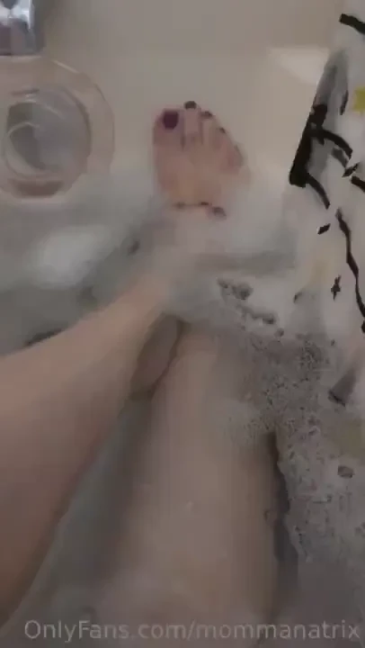 Soapy toes 