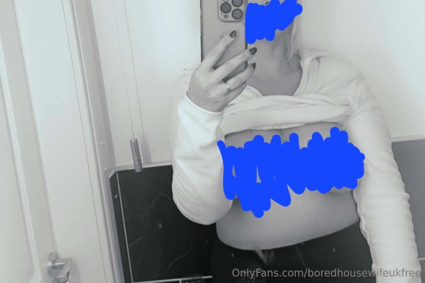 Hey boys unveil me at boredhousewife-uk 