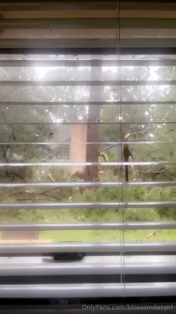 Pray for us in houston we been without power since 5-6 yesterday part 3 