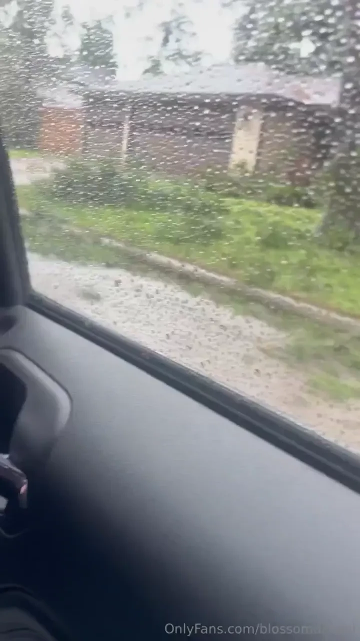 Pray for us in houston we been without power since 5-6 yesterday part 2 