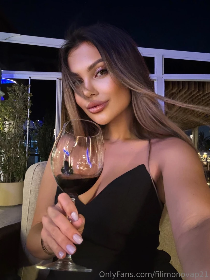 I want to go on a romantic date such a mood 