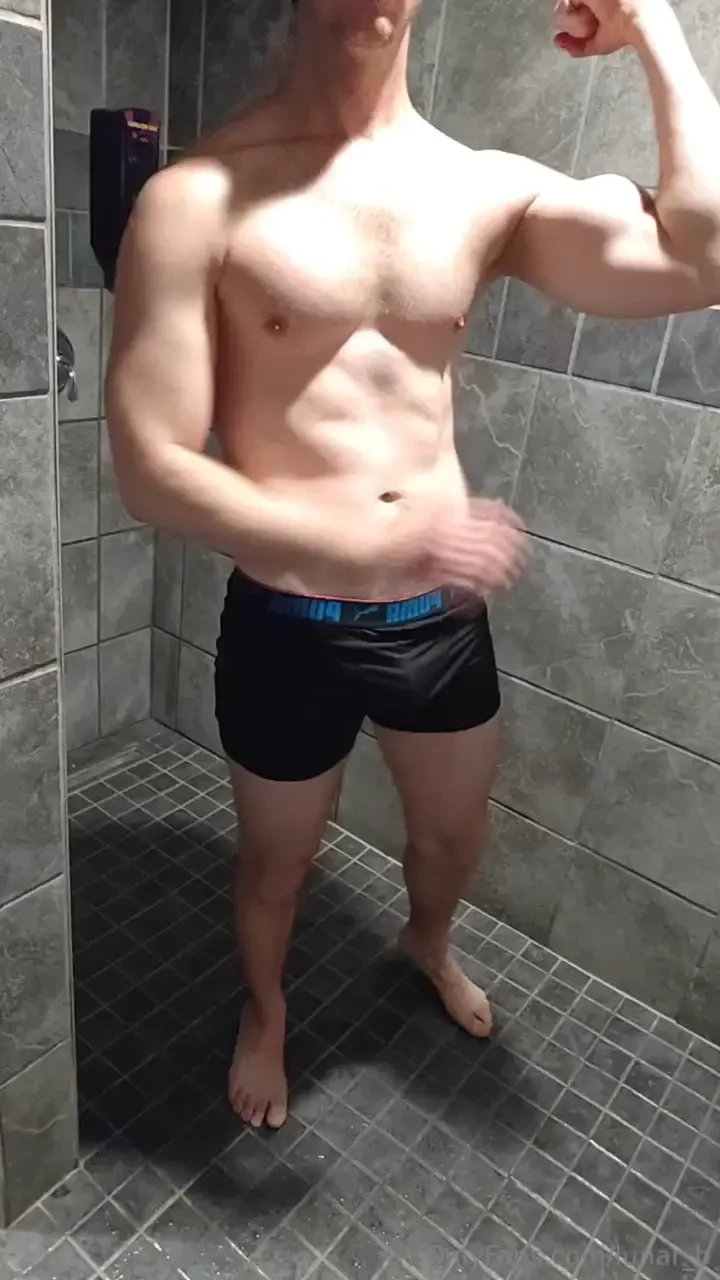 Another day done at the gym and feeling pretty good i also just had to 