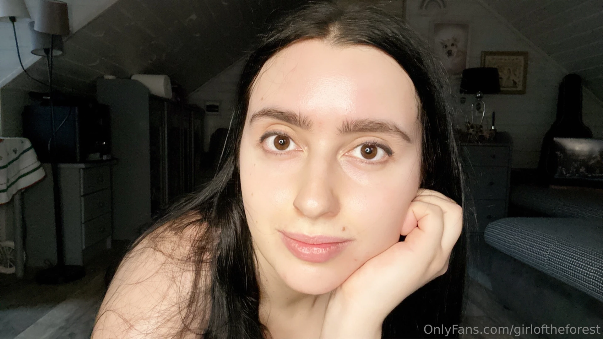 Guys i filmed some fully nude videos of my morning workout exercises 