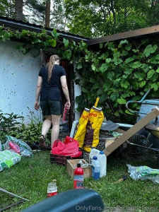 Enjoying my time off while my dirty slave dasha cleans out the shed part 1