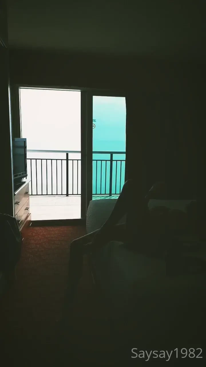 Grwm last day the beach let s make it a good one 