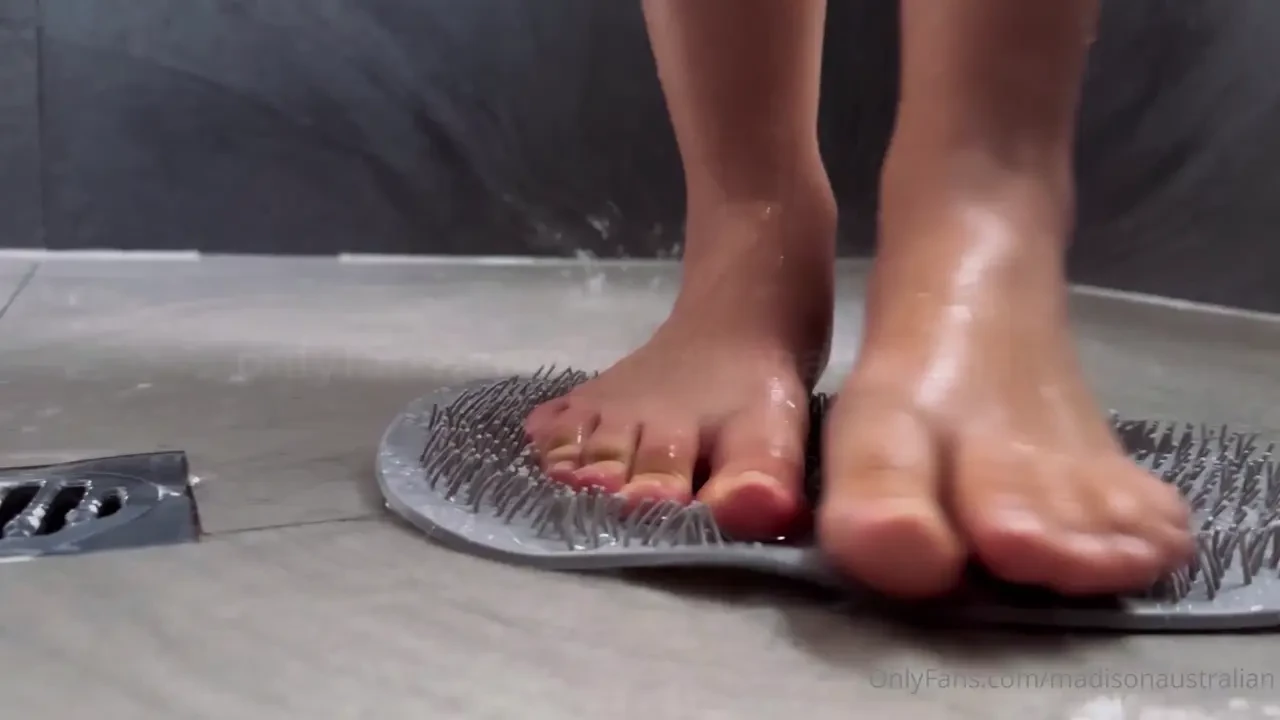 Sunday morning shower time with me do you like my occasional shower 