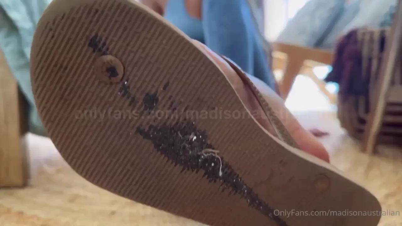 Barefoot chit-chat inside here flip flops toe socks leg warmers 