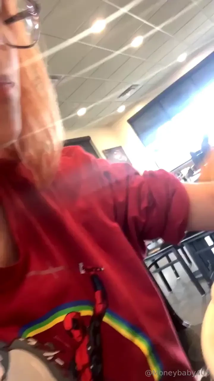 Y all think ass and tits are hot i think this is hot 
