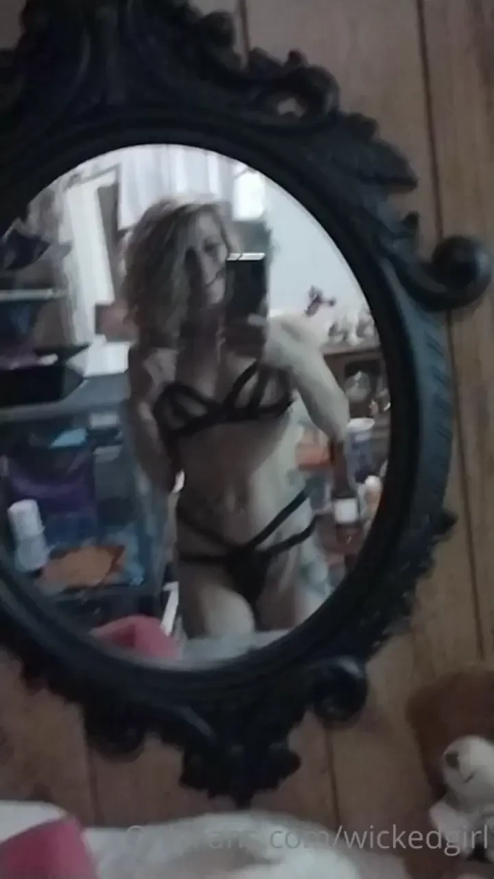 Uggh it started ripping as soon as i put it on 