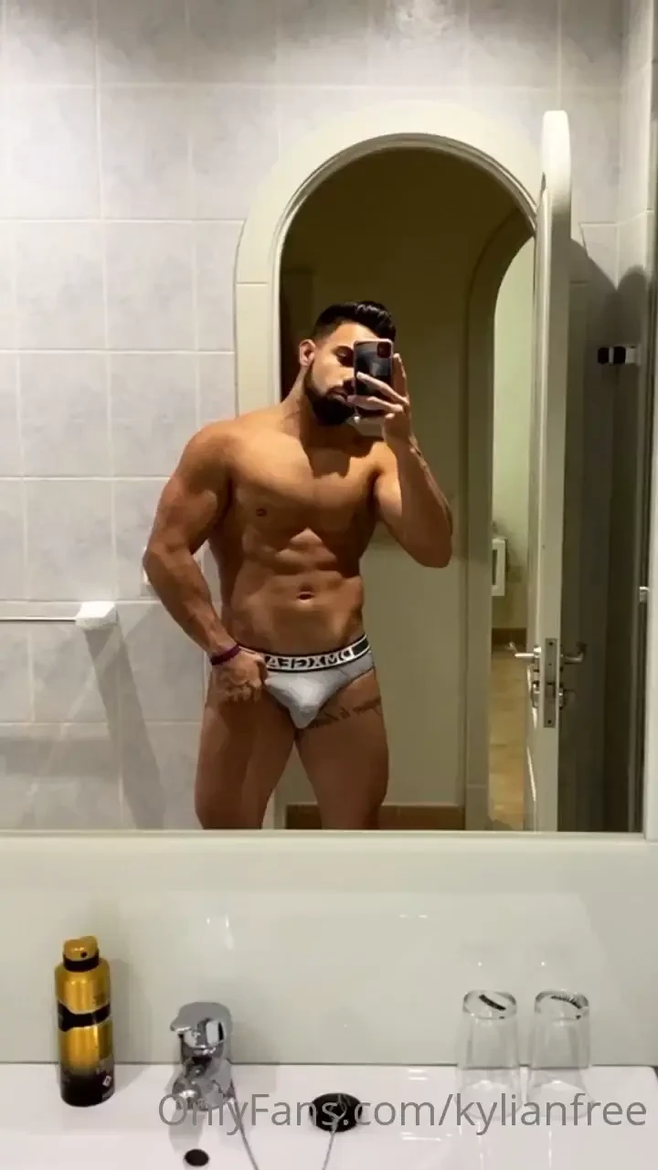 50 contenido sin censura desnudos frontales en el post y contenido 