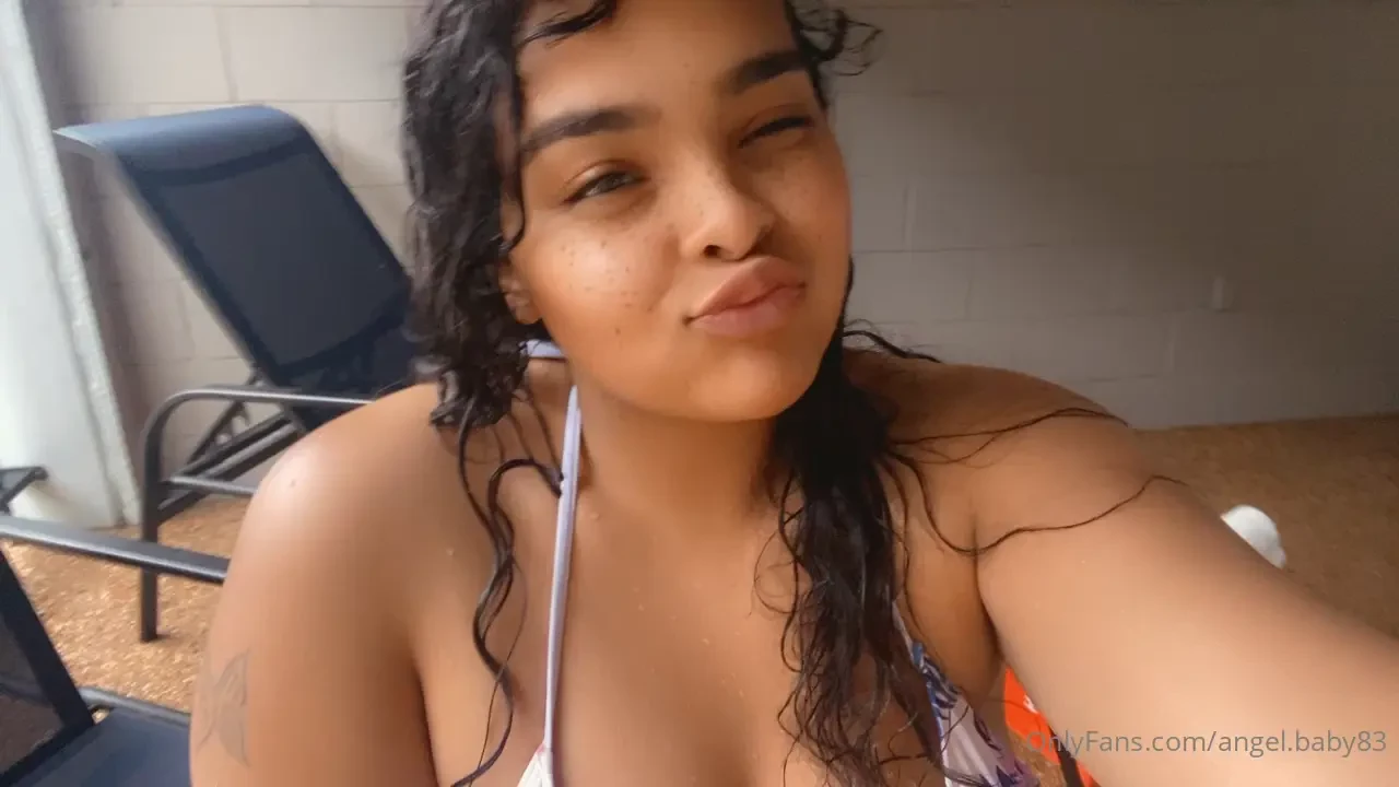 Wish you were here in the pool with me i m extra wet 