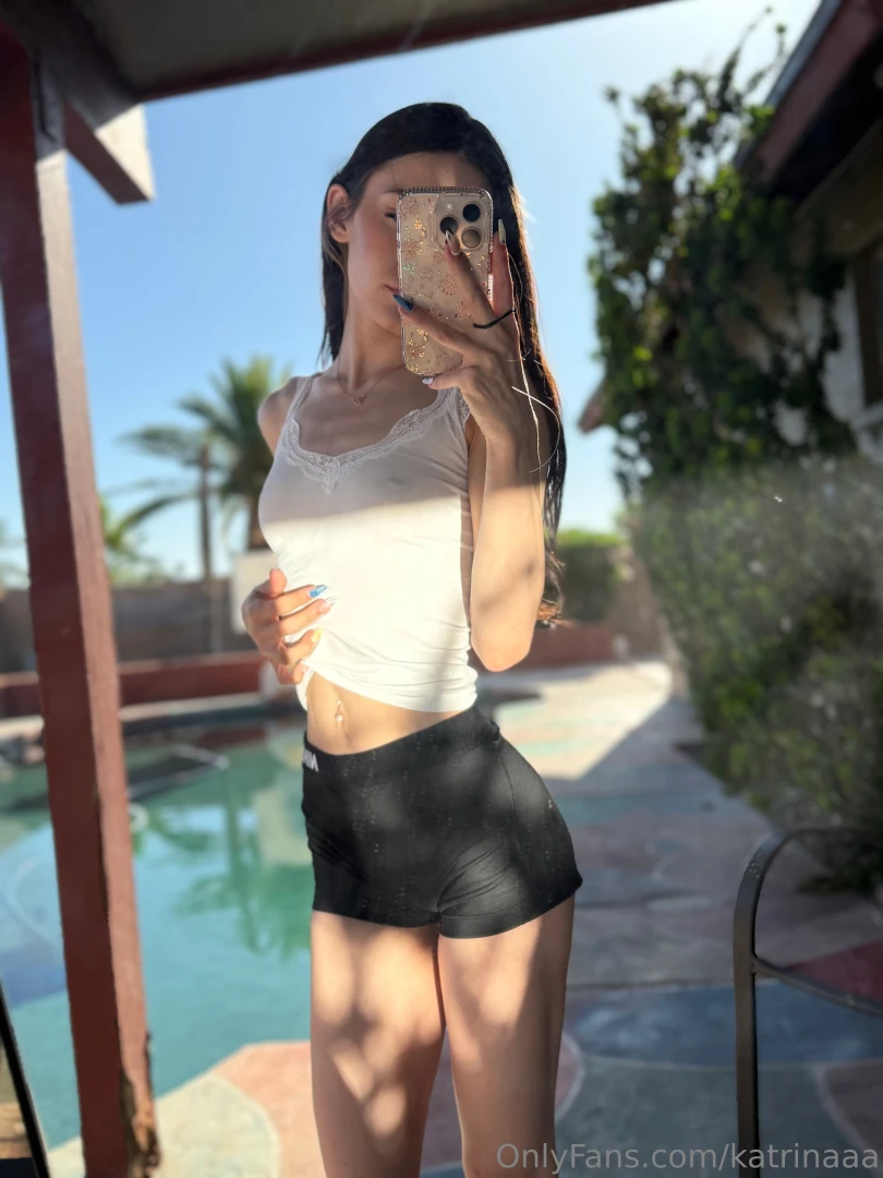 Guess who looks better than your ex 