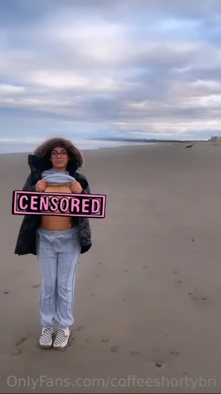 I m staying in a beach cabin tonight making custom content all night 