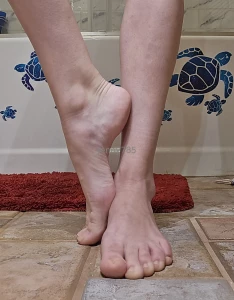 Freshly showered feet