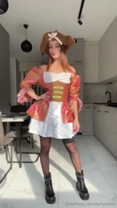 I would look great with captain jack sparrow part 1